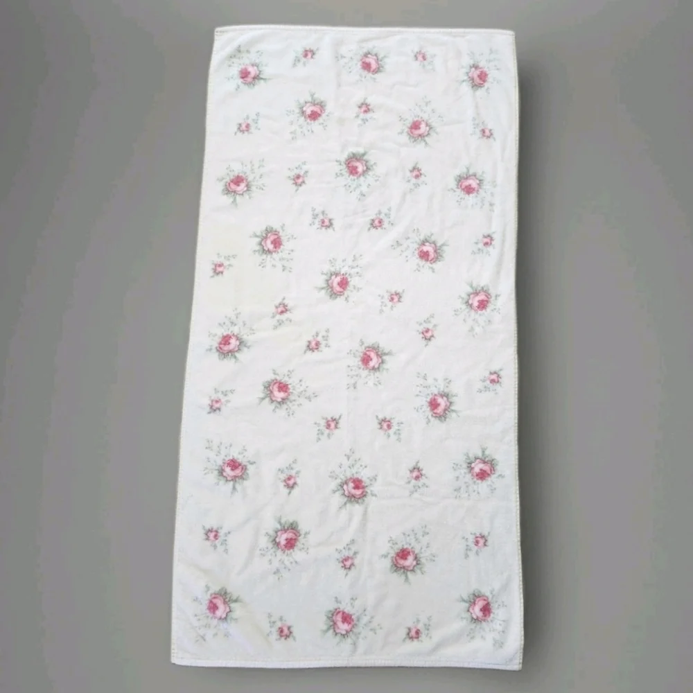 Laura Ashley Rosebud Scatter Bath Towel • 100% Cotton